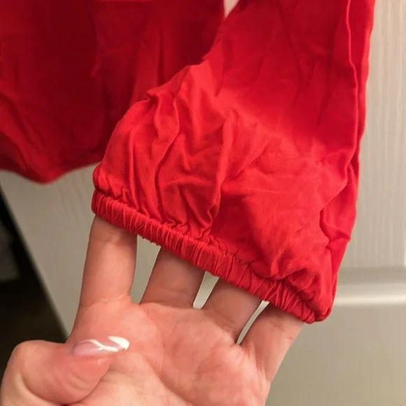 Brandy Melville off the shoulder red top - Picture 4 of 5